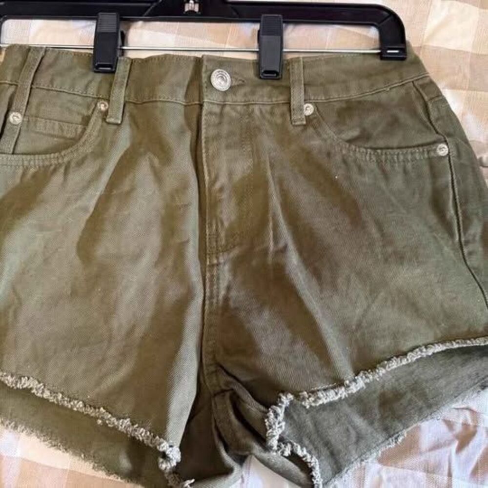 Size 6 / W 28 Women's Kings Olive Green Cut Off Denim Shorts